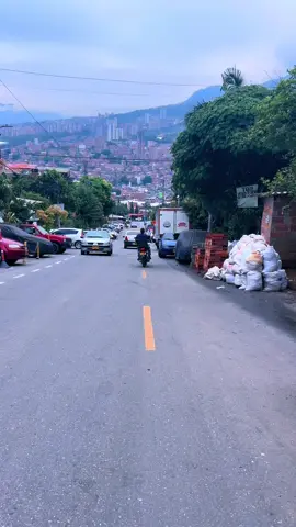 #medellin #colombia #niquiabello #risa #trabajo 