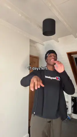 Funky Friday had th uk in a choke hold #lifeofmonza #fyp #santandave #dave #theboywhoplayedtheharp 