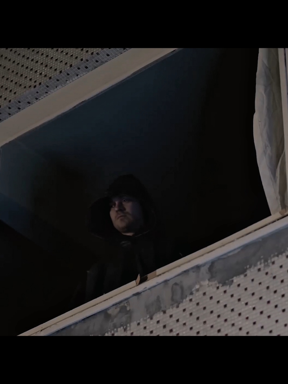 Bu dizede bile gönderme var olm bende atlıyom aşağı  #gaddar #gaddardizi #uykucu #çağatayulusoy #fypage 