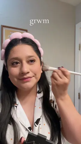 ignore the second text box, it would not go away!! so if anyone has some tips, send them my way!! #grwm #monday #MakeupRoutine 