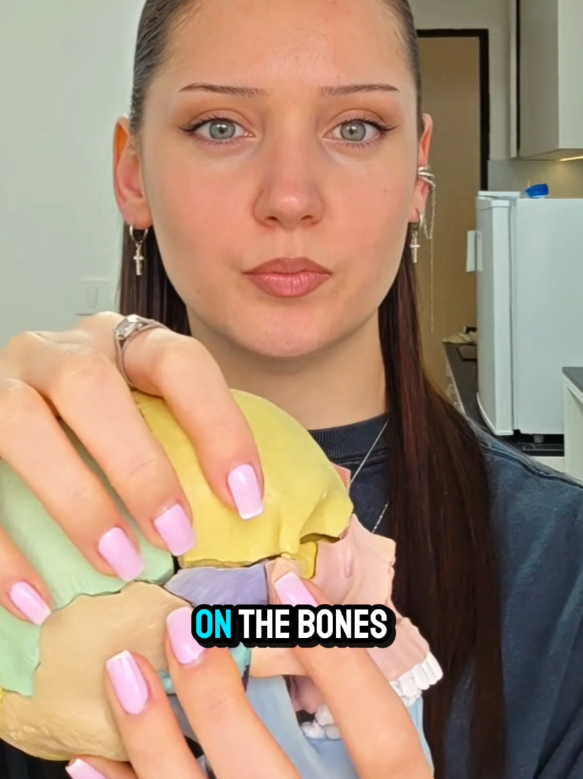 fixing the asymmetry naturally #facepulling #mewing #thumbpulling #suturetraction #mewology 