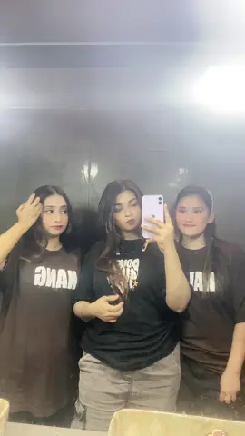 cash cahiye mujhe cash cahiye 🥂
