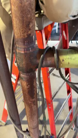 Knocking out a 2G weld in the pipe rack #weldingschool #beelite #trades #combowelder #pipewelder 