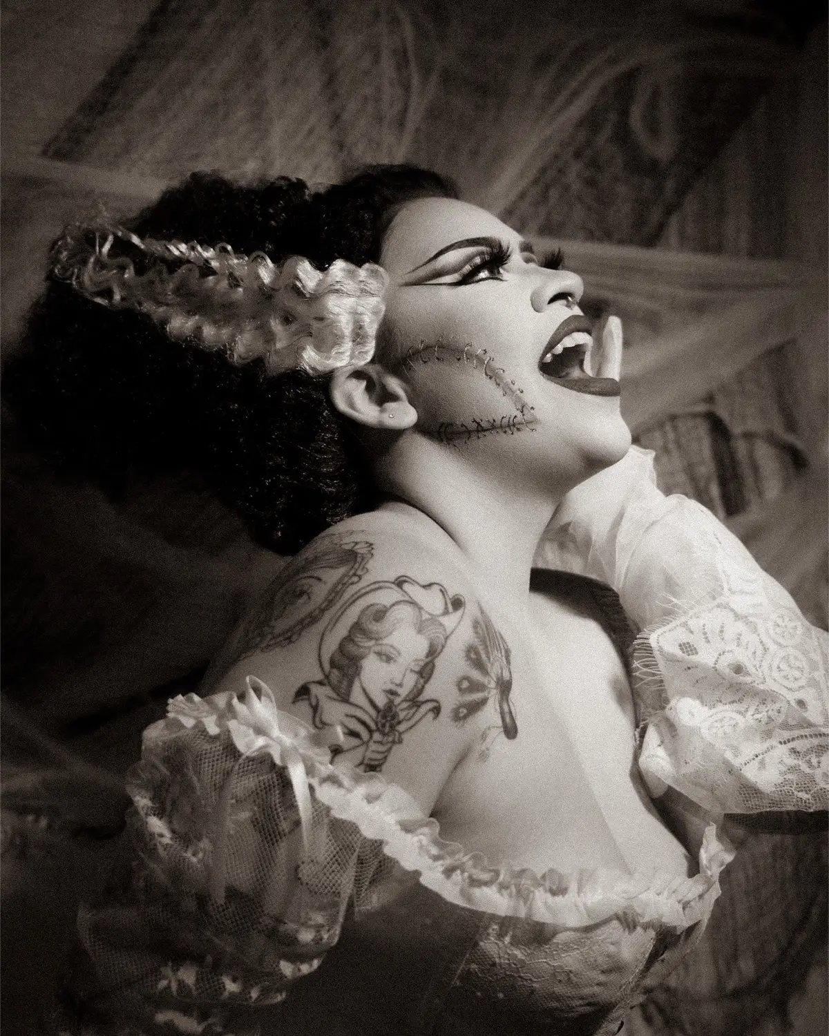 the tiktok besties had to see!! by far my FAVORITE halloween look & outcome photo wise..I am obsessed 🥹⚡️🖤 photographer @cinemasammy  #brideoffrankenstein #halloweencostume #halloweenmakeup #foryoupage #makeuptransformation 