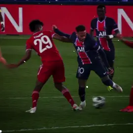 چی دەبوو ئەگەر باڵندۆرم لە دەستی تۆ بینیبا😍💔…#fyp #foryou #mahdy_jr10 #neymar #foryoupage 
