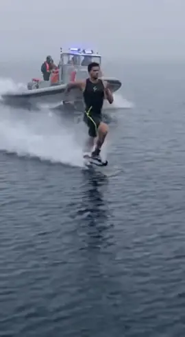 How is this guy running on water? #Running #water 
