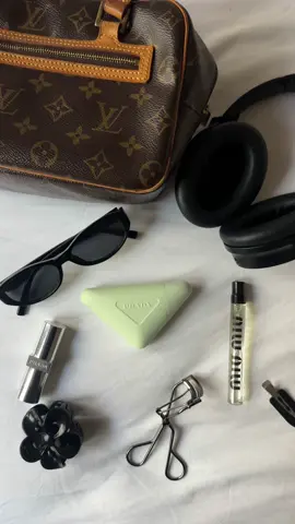 @pradabeauty #GiftedByPradaBeauty