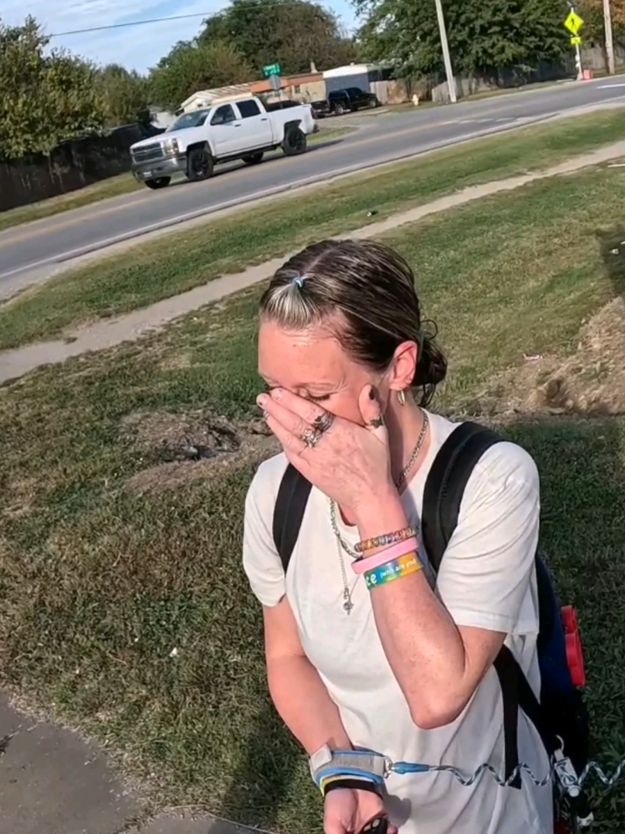 Surprised a Walking mom with a free car! #Love #tiktok #trending #mechanic #fyp 