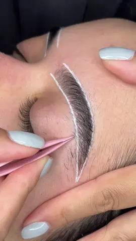 Vem fazer essa sobrancelha comigo ❤️ #sobrancelhas #sobrancelhasdesign #designerdesobrancelhas #designdesobrancelhas #sobrancelhasperfeitas 