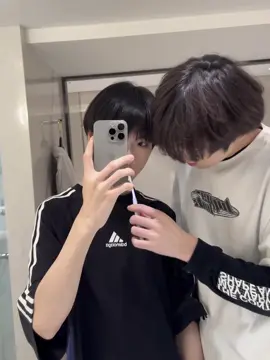credit to the owner of the video ♡! / crédito al propietario del video ♡! #boyslove #bl #gay #lgbt #lgbt🌈 #fypシ゚ #chinese #blchina  #rednote #男孩爱✨ #비엘 #bldrama #cp #gaycp #blcp #blcouple #chinalove #chinabl #小红书 #xiaohongshu #asian #mlm #asiangay #asiangaykiss #thaidrama #thaibl #douyin #manlove #couple #real