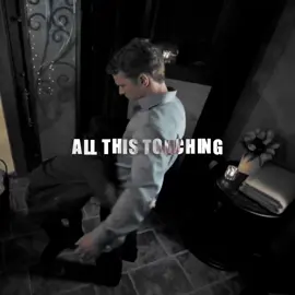 the wayEveryone  was constantly touchinghim😭😭😭😭😭 iwould too  ifhe was in front of me😭😭😭😭😭  sc bttmscp  cc sparkofires  #adamcromwell  @mari ౨ৎ @𝑾 @allen 🧜‍♂️ @Rora 🧜‍♂️ @j @tara 🦇 @allt3rnize @ely @jay @Blake @andy  ALL FAKE TIKTOK! fake scenes, fake bodies 