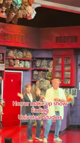 This show is a MUST see at #universalstudios #horror #makeup #show #funny 