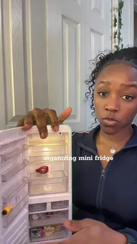 can’t believe my fridge fell on the floor 😭 #fyp #foryou #minibrands #fillthefridge 
