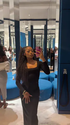 mhm #viral #trending #brownskin #blackmaxidress #mirror 