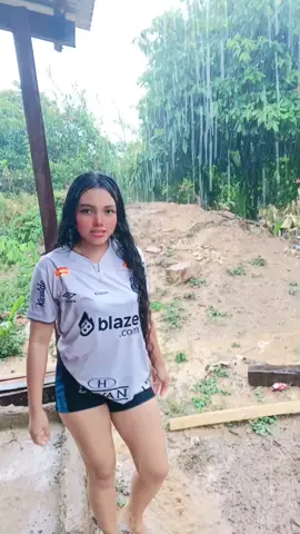 un día lluvioso😍😍😍#dance #🦖 #🥰🥰🥰 