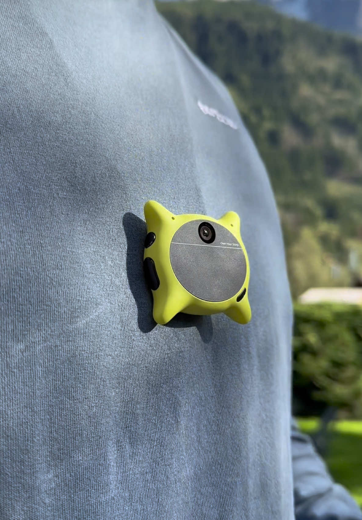 Introducing… My New Best Friend ✌️😍  Meet the world’s first AI companion 🤯. If you want to check it out, it’s 🔗’d in my bio 🫡 #lookiai #aiwearable #aicompanion #Tech #AI 