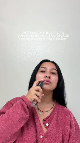 Exploring new places 🍏  • • #falloutfits #postpartumlife #momcontent #militryspouselife #youngmomstyle  @Saie @DIBSBEAUTY @Rare Beauty @Benefit Cosmetics @calledtosurf @loréal paris usa @rhode skin @Wandering Bear @Chobani @TOSSWARE 