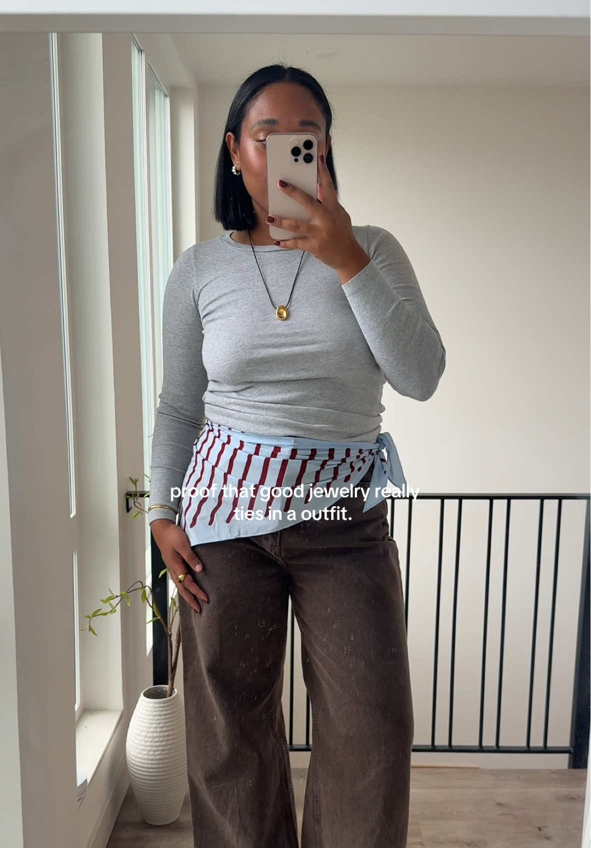 love @Monica Vinader to finish off any outfit 💫 use code MARISCMV for 20% off your purchase!  #monicavinader #OOTD #fashion #ootdfashion #styleinspo #blackgirlstyle #wardroberefresh #wardrobeaccessories #jewelry #jewelrytiktok #foryou #minivlog #dailyoutfits #dailyoutfitinspo #fypシ゚viral #jewelrymaking #fypシ゚viral #finejewelry #goldjewelry #goldjewelryaesthetic #minimaliststyle 