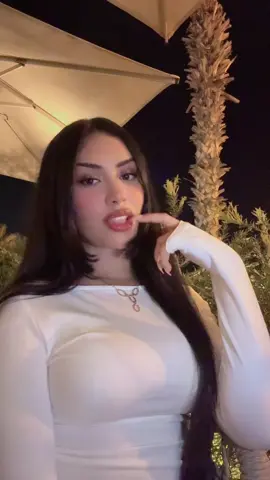 ملكةً الترندات و  اختيار الأغاني باختصار 🤣