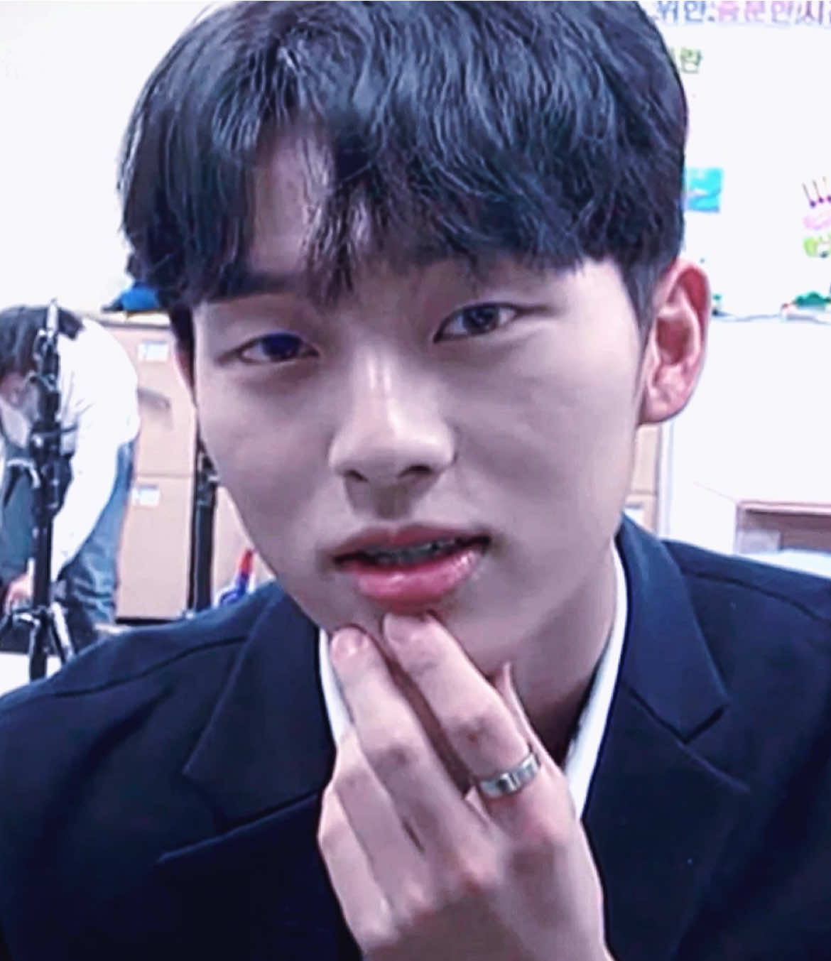 I don’t like this but anyways || #CHOIHYUNWOOK 😛 || scp: xkactorsscps / cc: @kaytutorials & added some effects || #foryoupage #idgaf #edit #korea || @lily 𖹭 @.toni. @yami @𝒟 @🧸⋆.𐙚 ̊ @ꜱᴜɴ ★ @𝓜𝓪𝓻𝔂ᥫ᭡ @𝓴aise @𝐌𝐚𝐝𝐢 ꨄ @crow @s @y4wz ★ @𝕷 🃏 @. ۫ ꣑ৎ .  (Sry if I forgot someone) 