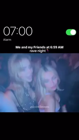 Tag friends🕺🪩  #fyp #viral #pov #relateable #funnyvideos #meme #rave 