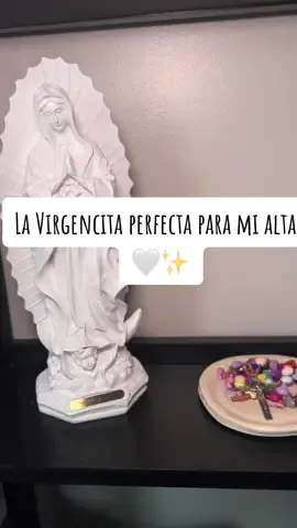 Justo lo que mi altar nececitaba 🤗 Mi rinconcito en casa que me da Paz y Amor!! ✨🤍🤍 @Tigre Jewelry #virgencita #homealtar #faith #tiktokfinds #mypeace 