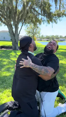 LOS PERROS SON UNOS HOMBRES @etervidos #humor #comedia #tipico #lider #youngswagon @penatorresofficial2 @Sagcy 