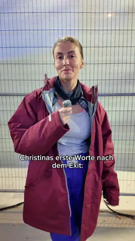 Frisch raus aus dem Haus und direkt vor unserer Kamera 🎥 Unser zweiter Exit, Christina, teilt hier die ersten Gedanken nach dem Auszug – ehrlich, direkt und ungefiltert. #PromiBB #PBB2025 #whattowatch „Promi Big Brother“ täglich live und jederzeit kostenlos streamen auf Joyn SAT.1 „Promi Big Brother – 24 Stunden Livestream“ auf Joyn