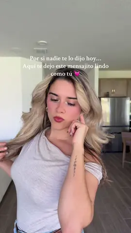 Donde están las que les gusta el perreito viejo? 🔊  Outfit check con un mensajito lindo 🫶🏼 #fitcheck #outfit #latina #kerenmora #affirmations 