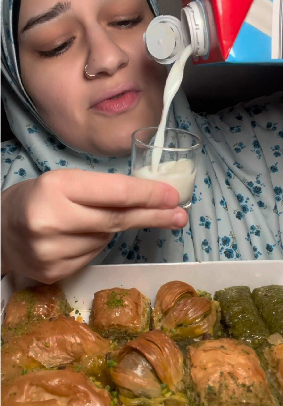 #baklava #mukbang #sweets 