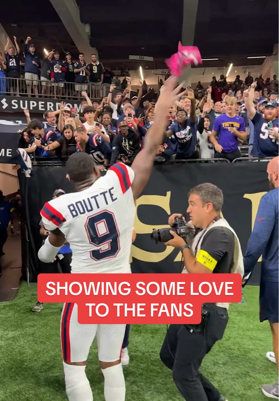 showing some love the fans 🫶 #nfl #patriots #win 