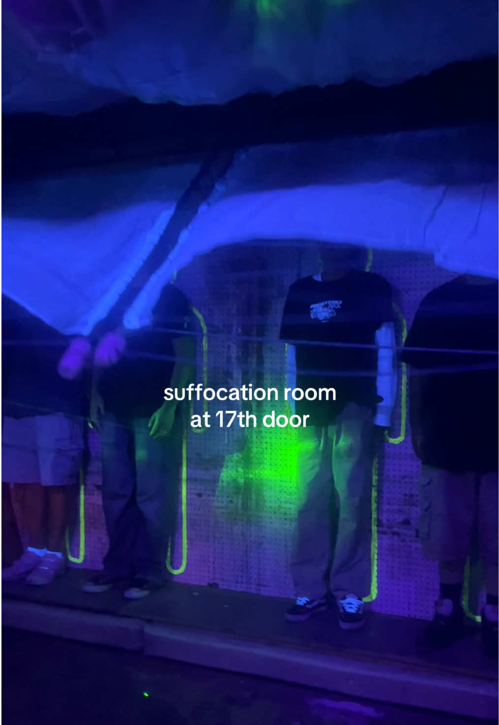 the only room i skipped lol #17thdoor #haunt #california #halloween #hauntedhouse 