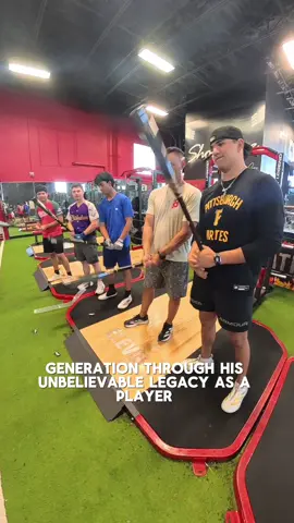 JETER MARTÍNEZ - DONANDO BATS PROFESIONALES A NUESTRA ACADEMIA PARA NUESTRAS JÓVENES GENERACIONES @showtime.athletes 🍿 Esto muestra tu gran liderazgo dentro y fuera del terreno. Sin duda eres el gran ejemplo de todos estos jóvenes y nuestra academia ⚾️🙏 Gracias por pensar en las nuevas generaciones  SHOWTIME FAMILY. Always suporting each other 