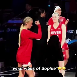 Sophie has the best energy 🔥🔥#sophie #caitlinclark #cunningham #india #fever #basketball #women #WNBA #womenbasketball #fypシ #foryoupage #viral #trending #vibes #funny #energy 