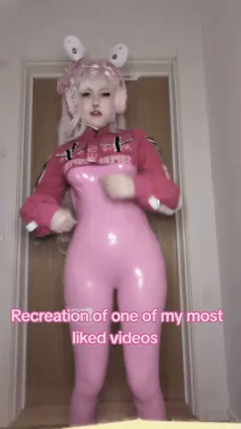 everytime I open the app someone else is liking it lol (it totally has nothing to do with that it's pinned) #alicenikke #fyp #nikke #nikkethegoddessofvictory #cosplay 