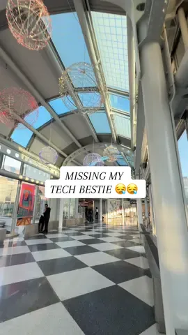 currently emo rewatching our LA content & missing @heilly 💗📱✨🥹 till next time!!! 