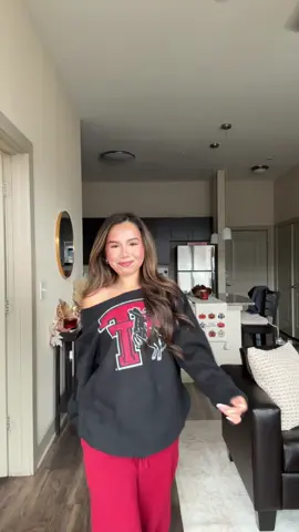 “She does the same dance” and ur mad you can’t look sexy every time like me 