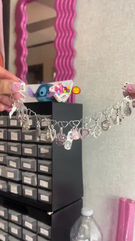 link in bio ⛓️🎃🎀 #fypシ゚viral #charmbracelettrend #charmbracelets #jewelrytiktok 