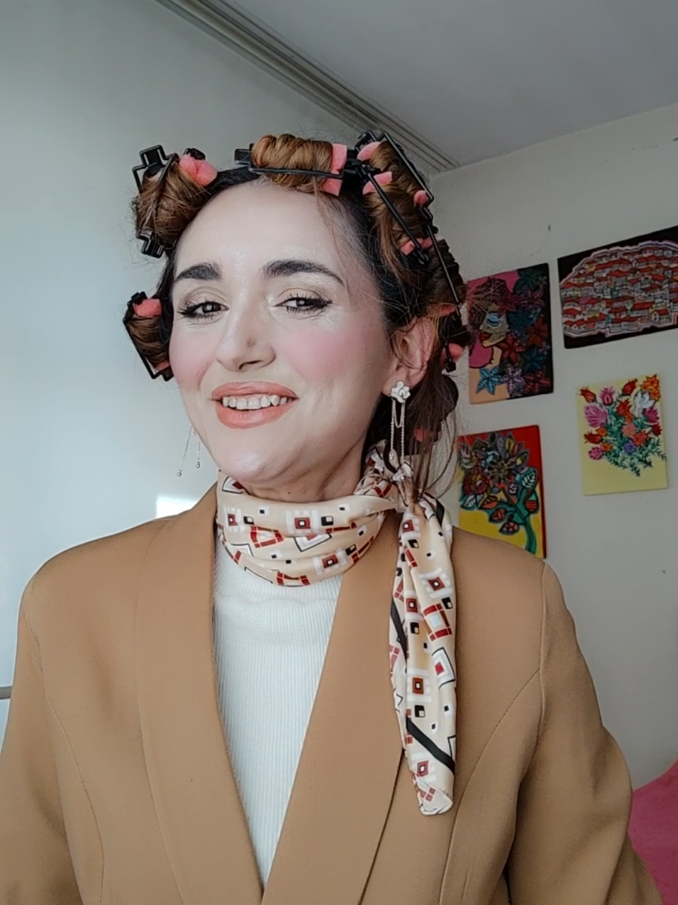 Instagram : melismelisya saçımı şekillendirdim, saçımı bigudiyle sardım ,şekillendirdim saçım gerçekten çok güzel oldu. videoda *reklam yoktur * işbirliği yoktur #saç #hair #trend #video #keşfet 