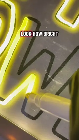 HAPPY HALLOWEEN 🎃  #happyhalloween #halloween2025 #spookyseason #trickortreat #halloweendecor 