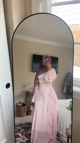 I love this dress 💖 