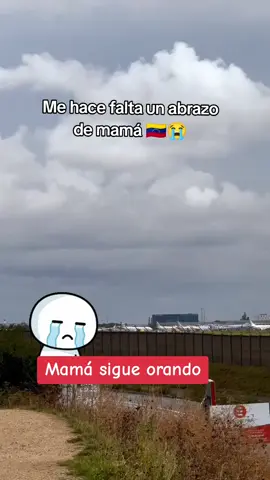 Necesito un abrazo de mamá y yo tan lejos de mi país Venezuela #venezolanosenelmundo 