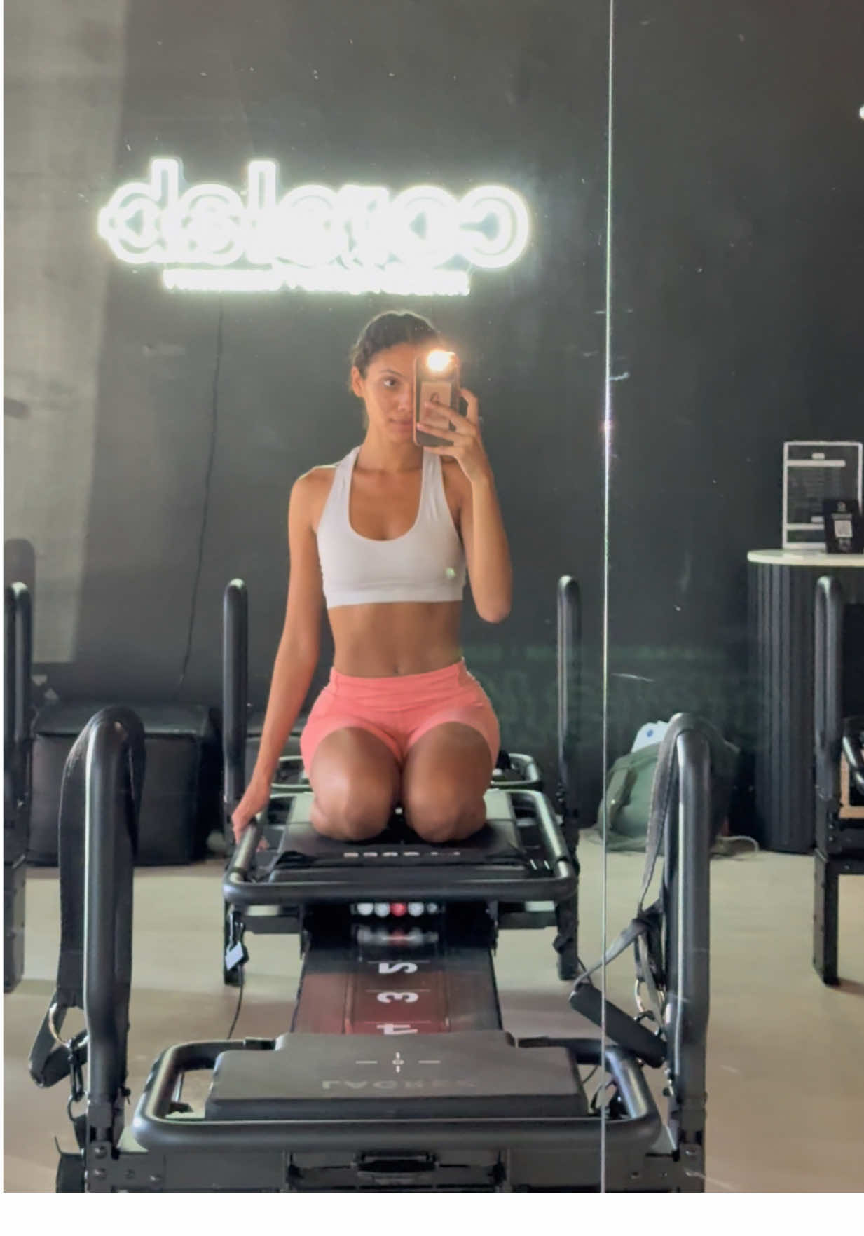 we keeping our summer bodies all year😘 #thesydneymartin #sydneymartin #pilatesprincess #lagree #modelfitness 