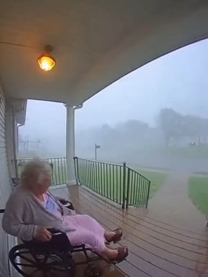 Poor grandma #grandma #fly #crazy #ai #funny