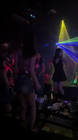 ថាហើយមិនចង់ចេញដើរទេ🥹🥀🩷