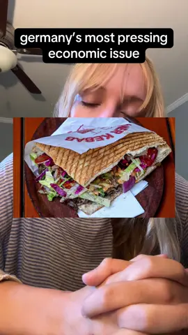to be clear i am on their side. wann döner €4? #germany #deutschland #german #deutsch #learngerman
