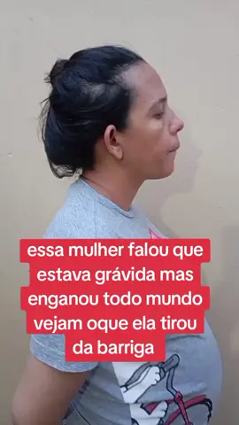 #noticias essa mulher falou que estava grávida mas enganou todo mundo, vejam oque ela tirou da barriga. vídeo simulado 