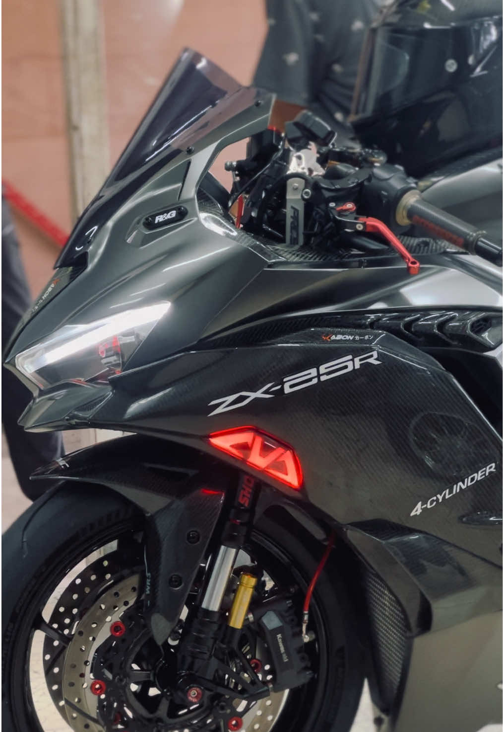 geleng-geleng😋 #trend #cinematic #zx25r 