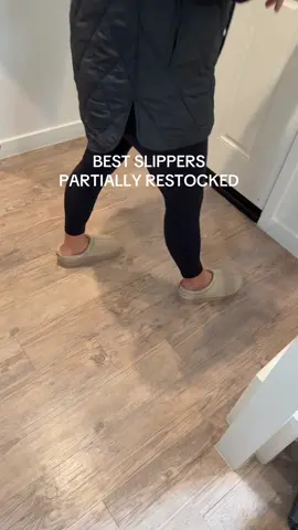 A year later and still my favorite slippers!! #slippers #slipper #fallfashion #platformslippers #tiktokshopcreatorpicks 