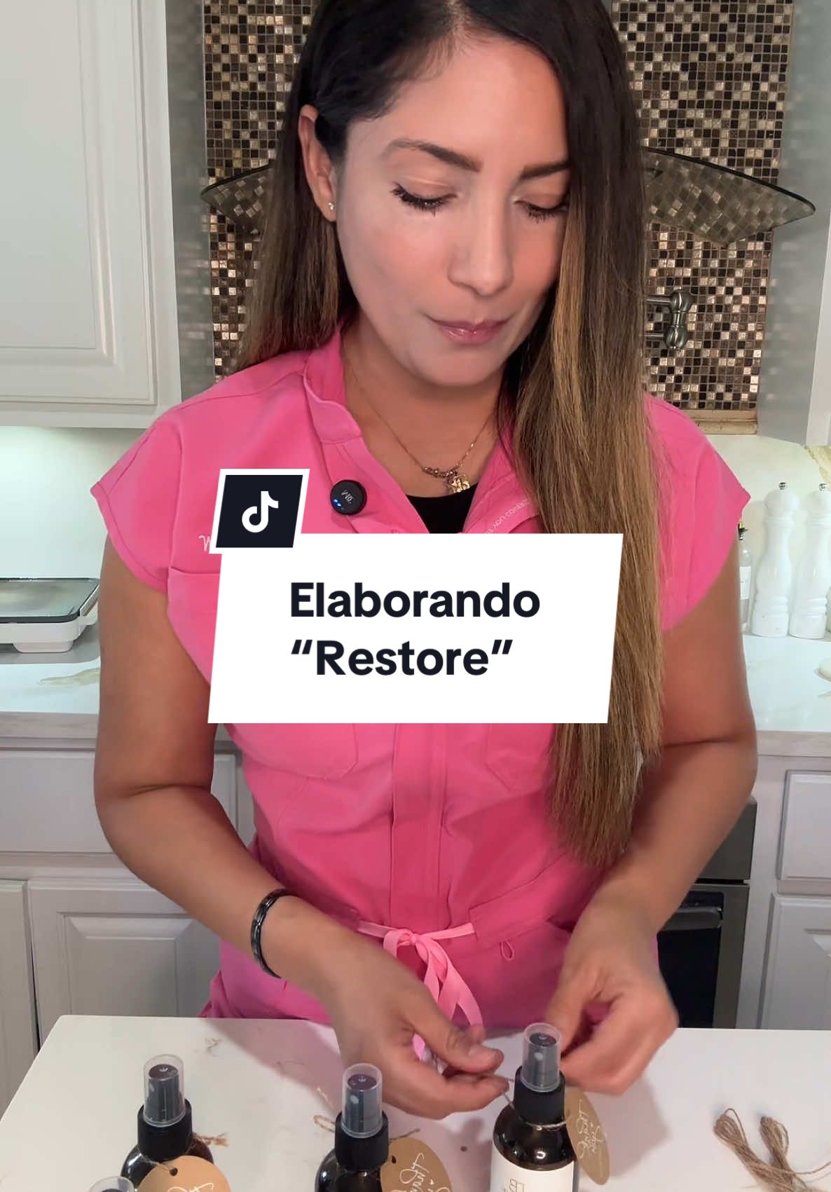 Pasando mis tardes elaborando un producto fresco y efectivo para mejorar la salud. #godisgreat #restore #nursebibig 